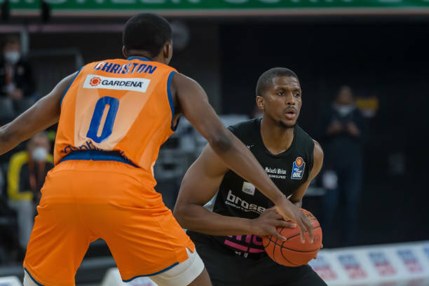 入胶着状态 入胶着状态