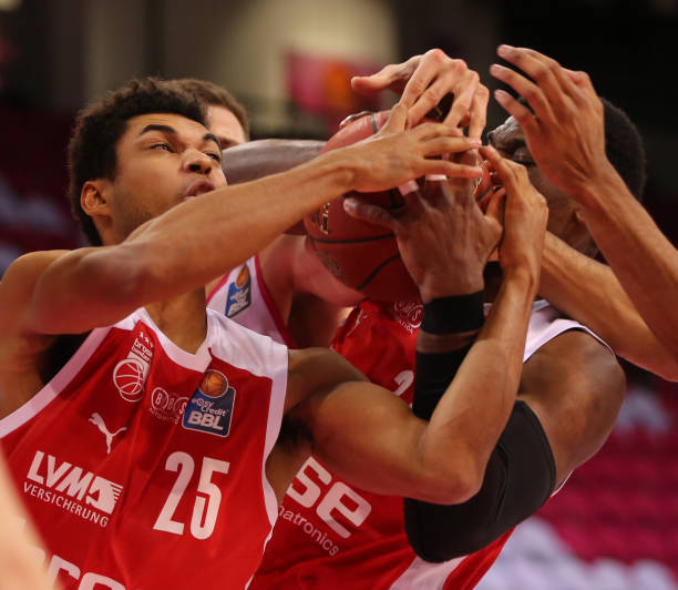 持欧冠参赛 持欧冠参赛