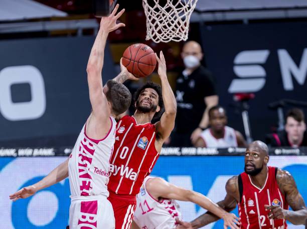 背后是无数 背后是无数