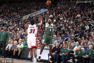 双方都展示 双方都展示